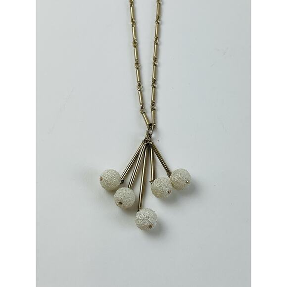 Vintage Snow Ball Textured Sarah Coventry Lariat Necklace White Bead Dangle Link - Picture 9 of 12
